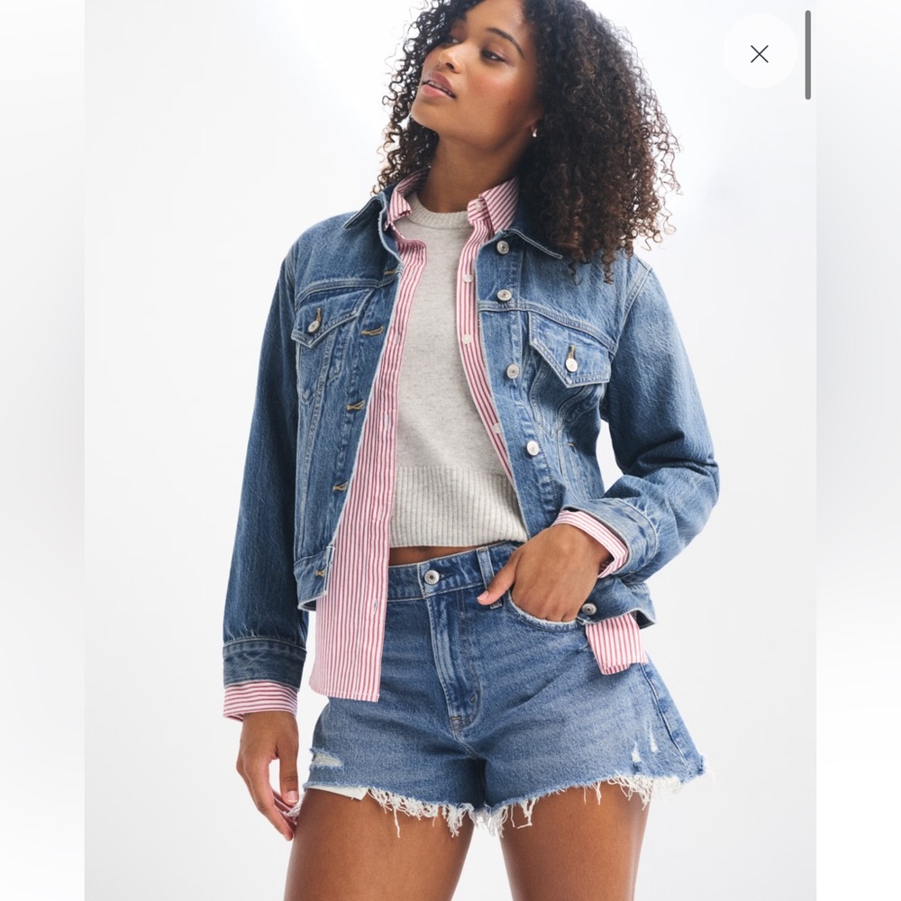 Abercrombie & Fitch "Curve Love" High Rise Mom Shorts